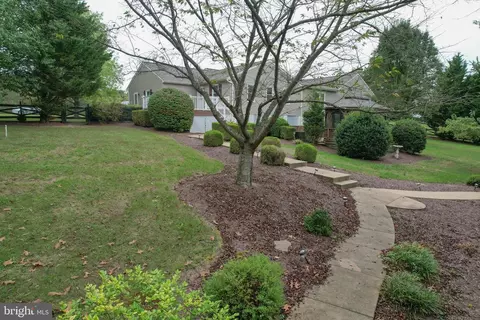 Exterior - 162 Robins Ln, Falling Waters, WV 25419 photo 6 of 10