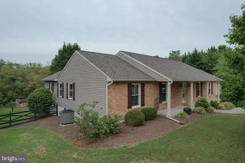 Exterior - 162 Robins Ln, Falling Waters, WV 25419 photo 1 of 10