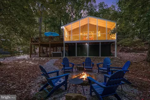 34 Golden Way, Hedgesville, WV 25427
