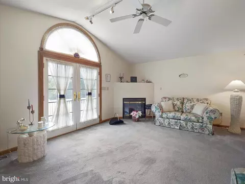 350 Ashton Dr, Falling Waters, WV 25419 photo 11