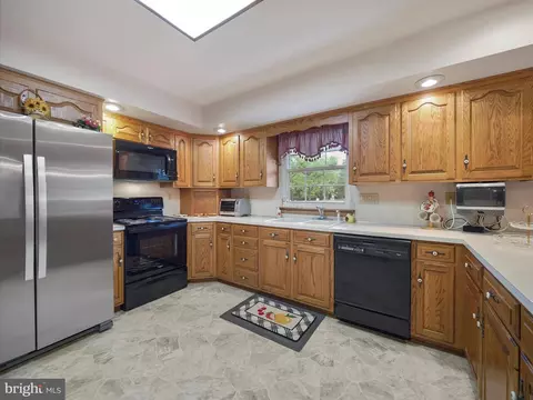 350 Ashton Dr, Falling Waters, WV 25419 photo 16