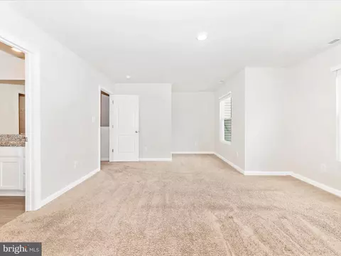 136 Cramsford St, Falling Waters, WV 25419 photo 21