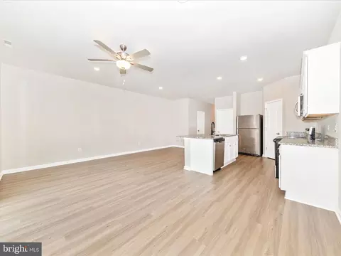 136 Cramsford St, Falling Waters, WV 25419 photo 10