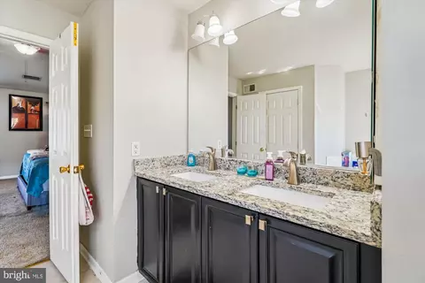 Bath - 372 Brandenburg Dr, Falling Waters, WV 25419 photo 2 of 3