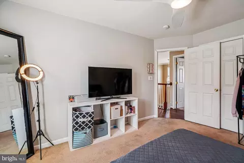Bedroom - 372 Brandenburg Dr, Falling Waters, WV 25419 photo 6 of 7