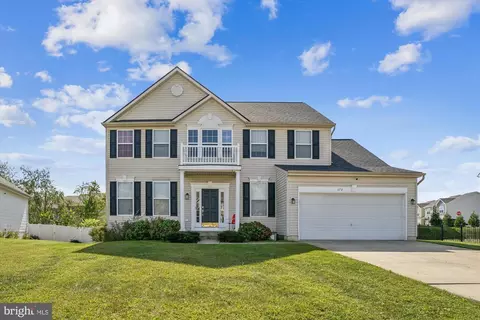 372 Brandenburg Dr, Falling Waters, WV 25419