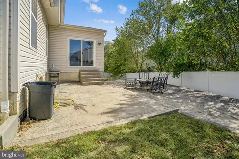 Exterior - 372 Brandenburg Dr, Falling Waters, WV 25419 photo 2 of 2