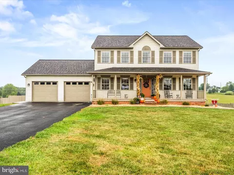 675 Michigan Dr, Falling Waters, WV 25419
