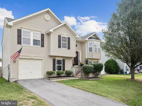 137 Charlotte Ct, Martinsburg, WV 25405