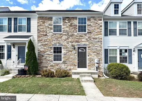 91 Carnegie Links Dr, Martinsburg, WV 25405