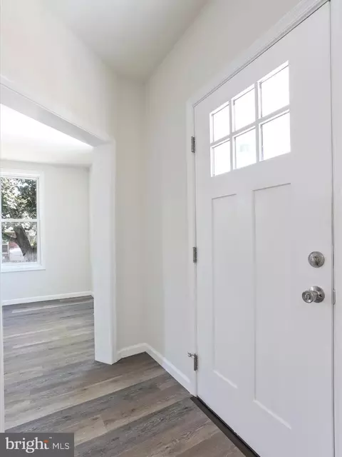 Entry Way - 3223 Grade Rd, Falling Waters, WV 25419 photo 2 of 6