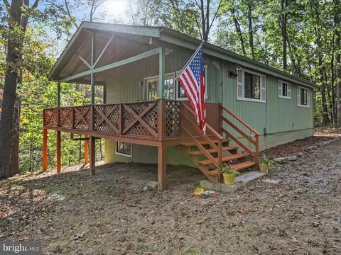 261 Huckleberry Dr, Gerrardstown, WV 25420