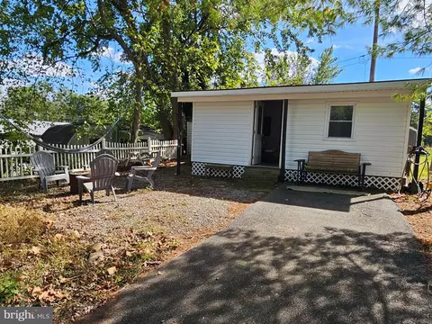 Block 21 Lot 4 Old Faceful St, Falling Waters, WV 25419