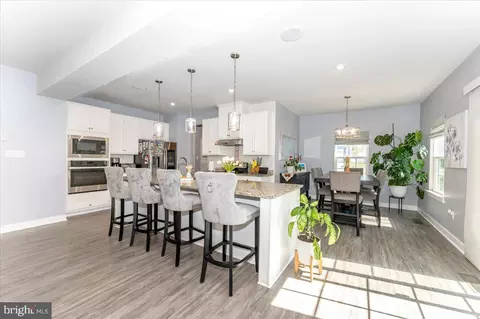 76 Vancouver Pl, Falling Waters, WV 25419 photo 13