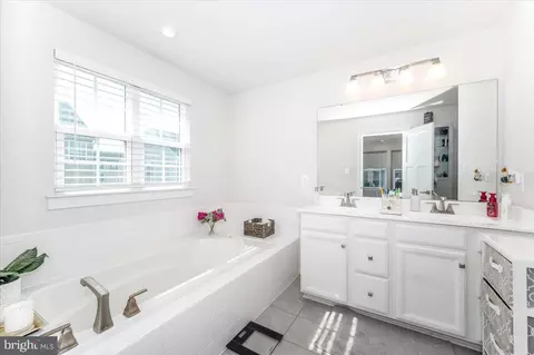 76 Vancouver Pl, Falling Waters, WV 25419 photo 26