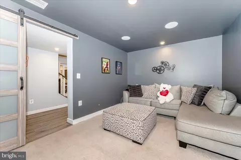 76 Vancouver Pl, Falling Waters, WV 25419 photo 41