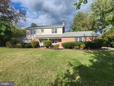 231 Jenny Wren Dr, Martinsburg, WV 25404