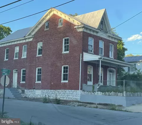 247-249 E Liberty St, Martinsburg, WV 25404