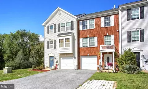 703 Prentiss Pkwy, Martinsburg, WV 25401