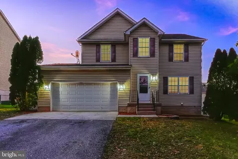 102 N Vista Ln, Martinsburg, WV 25401