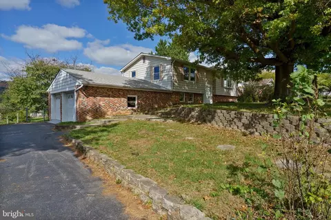 481 Ridge Rd S, Martinsburg, WV 25403