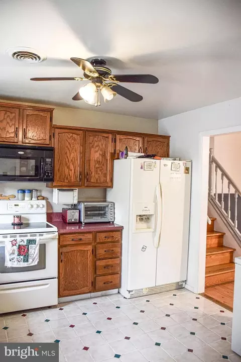 939 Loop Rd, Gerrardstown, WV 25420 photo 8