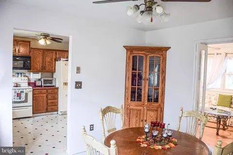 939 Loop Rd, Gerrardstown, WV 25420 photo 10