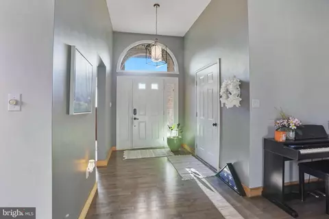 123 Morningside Dr, Falling Waters, WV 25419 photo 2