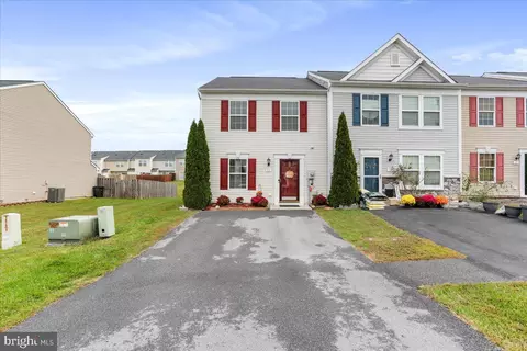 53 Fast View Dr, Martinsburg, WV 25404