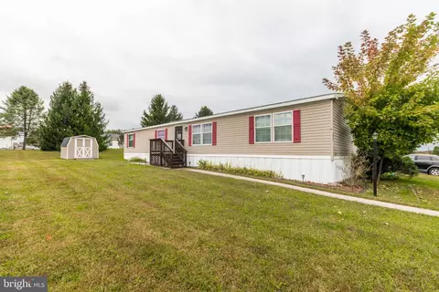 756 Royal Crest Dr, Martinsburg, WV 25401