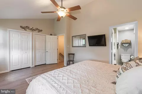 Bedroom - 152 Morningside Dr, Falling Waters, WV 25419 photo 4 of 17