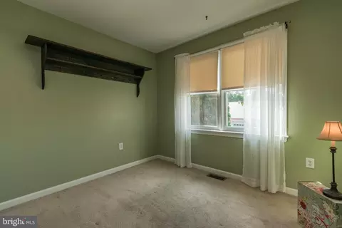 Bedroom - 152 Morningside Dr, Falling Waters, WV 25419 photo 11 of 17