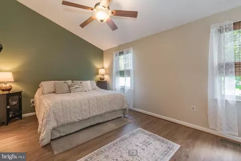 Bedroom - 152 Morningside Dr, Falling Waters, WV 25419 photo 5 of 17