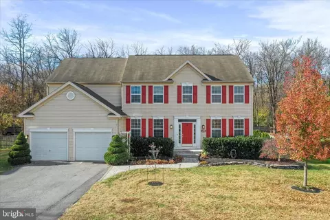 132 Calvert Cir, Bunker Hill, WV 25413