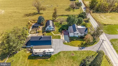 45 Nipetown Rd, Martinsburg, WV 25403