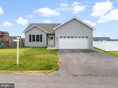 50 Shuykill Dr, Martinsburg, WV 25403