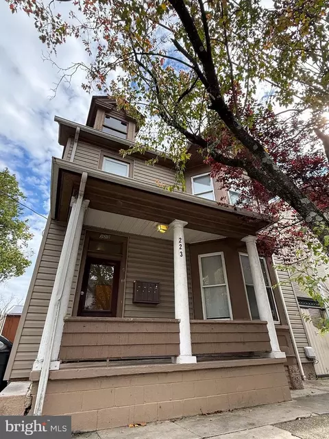 223 N Maple Ave, Martinsburg, WV 25401