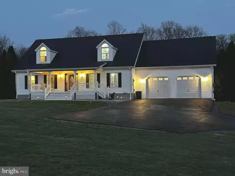 25 Mish Rd, Bunker Hill, WV 25413