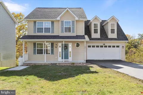 50 Jewels Ct, Martinsburg, WV 25404