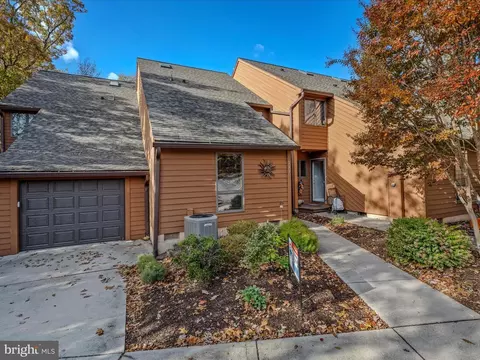 203 Tecumseh Trl, Hedgesville, WV 25427
