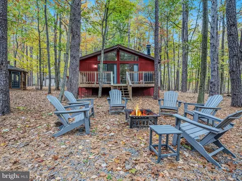119 Algonquin Trl, Hedgesville, WV 25427