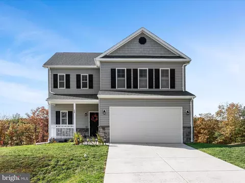 104 Larimar Ln, Inwood, WV 25428