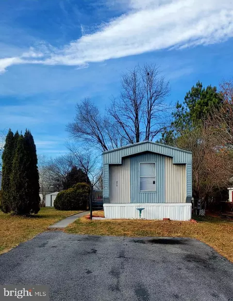870 Royal Crest Dr, Martinsburg, WV 25401