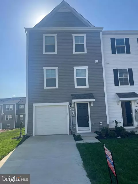 250 Clifton Mnr, Falling Waters, WV 25419