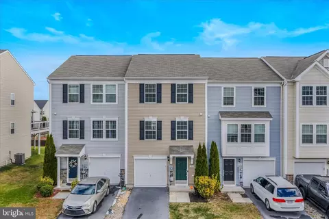 386 Rumbling Rock Rd, Hedgesville, WV 25427