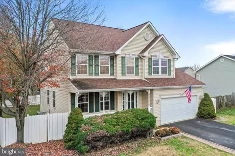 176 Charlotte Ct, Martinsburg, WV 25405