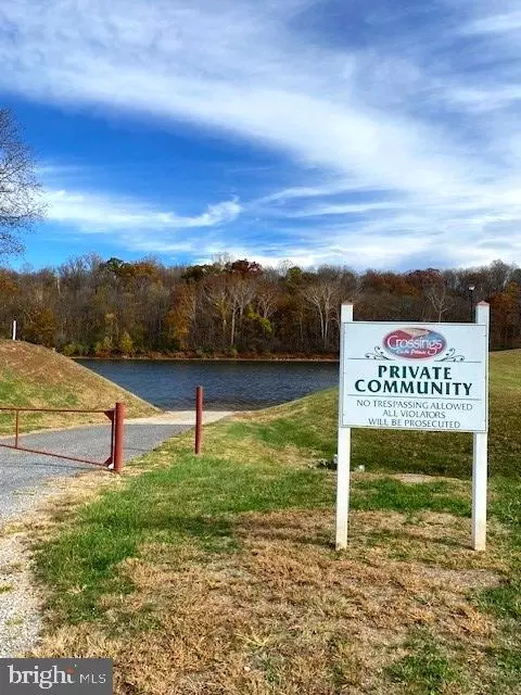 Nimitz Lane, Hedgesville, WV 25427