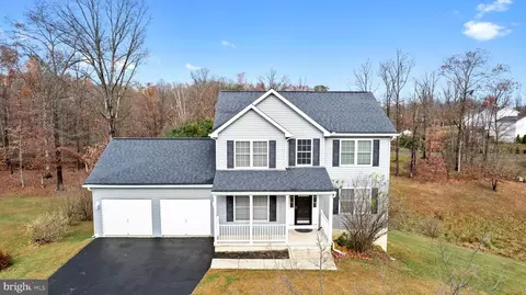 293 Leviticus Dr, Bunker Hill, WV 25413