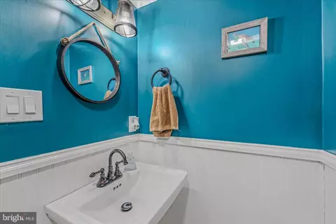 Entry Way - 199 Dove Ln, Falling Waters, WV 25419 photo 1 of 3