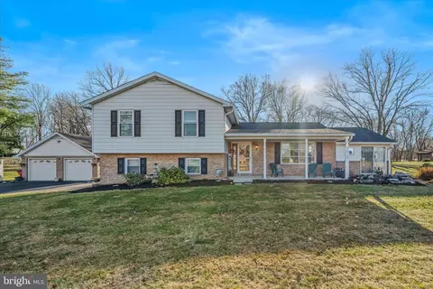 Exterior - 199 Dove Ln, Falling Waters, WV 25419 photo 3 of 9